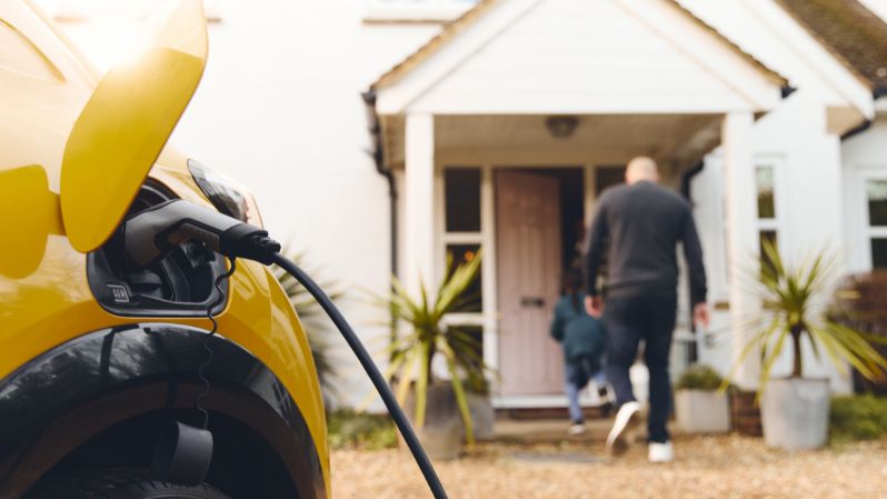 how much does electric car charging cost at home
